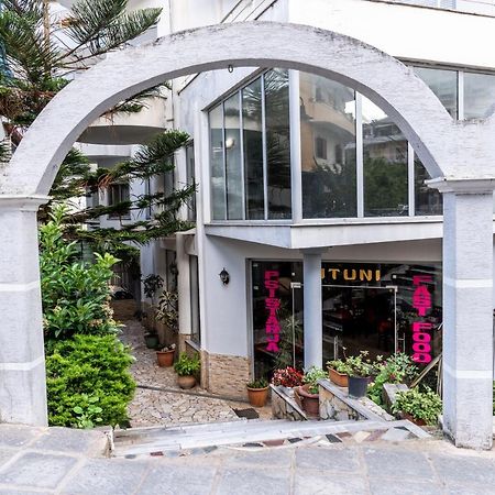Work-Friendly Central Apartments, Sarandë Exterior foto