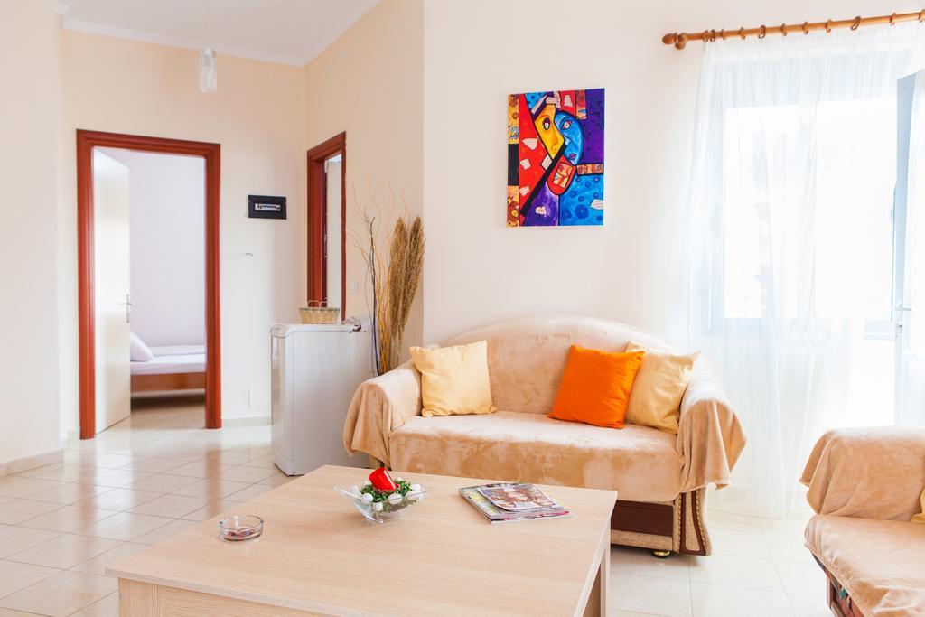 Work-Friendly Central Apartments, Sarandë Exterior foto